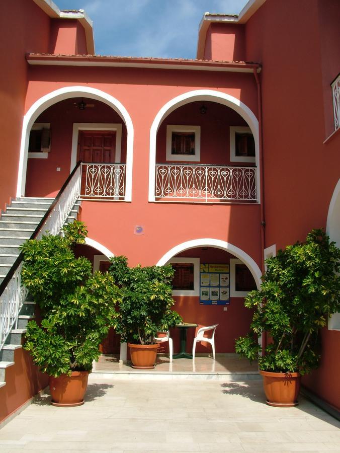 Niki Studios And Apartments By Hotelius Acharavi  Buitenkant foto